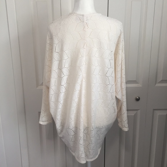 H&M Cream Leaf Cutout Cardigan Size M - Picture 2 of 5